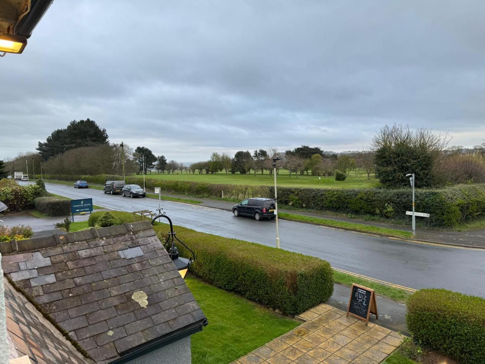 Ivanhoe Hotel Scalby  Exterior photo